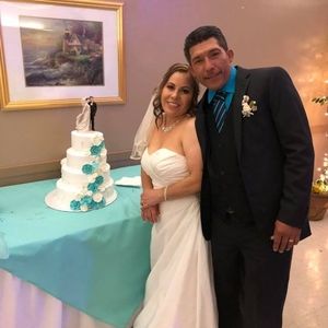 Meet your Posher, Adelma